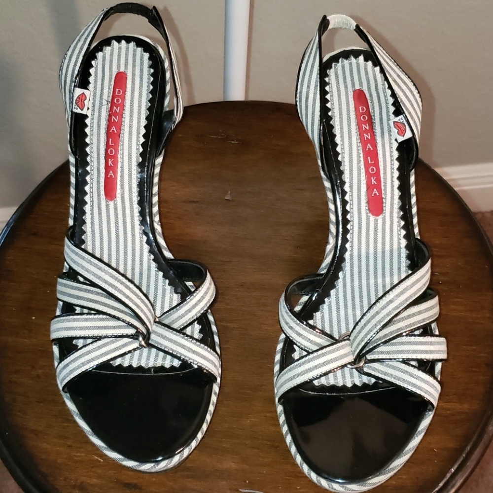 NWOT. Sandals